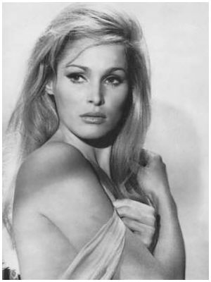 Ursula Andress Picture 004